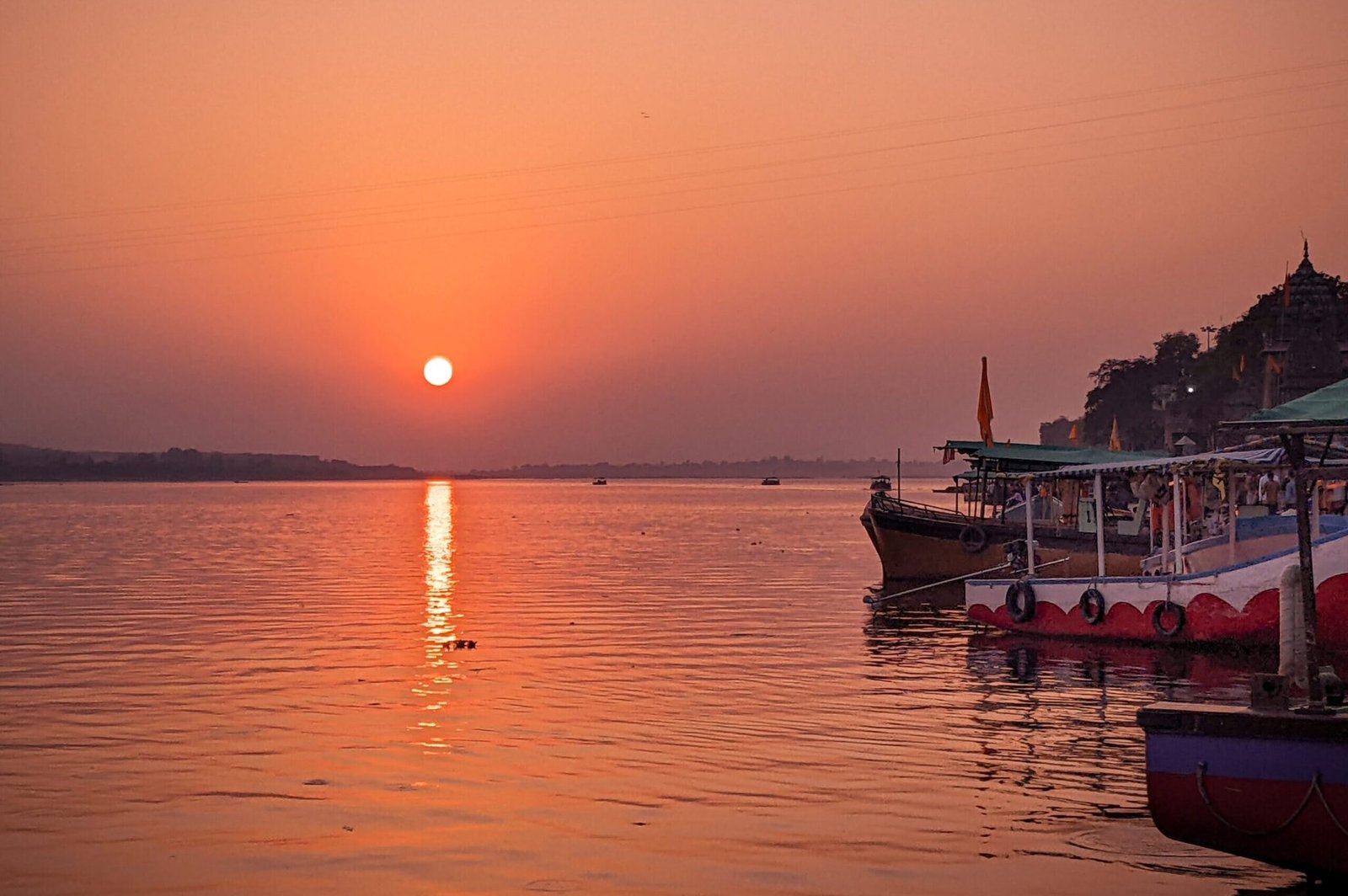 Beautiful sunset over River Narmada in Maheshwar