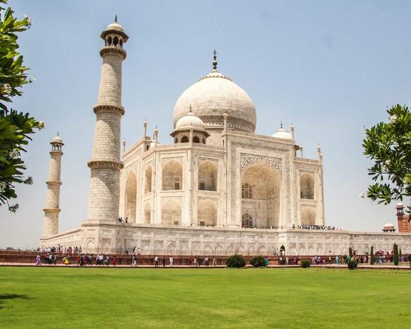 Taj Mahal tour in Agra